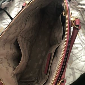 Micheal kors purse